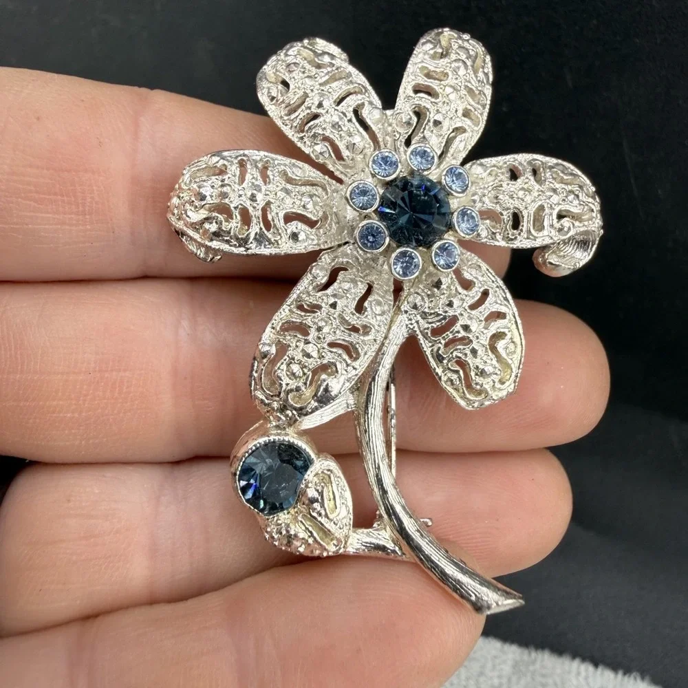 Vintage 1928 Brooch Lot of 4 Bar Heart Bow‎ Flower Rhinestone